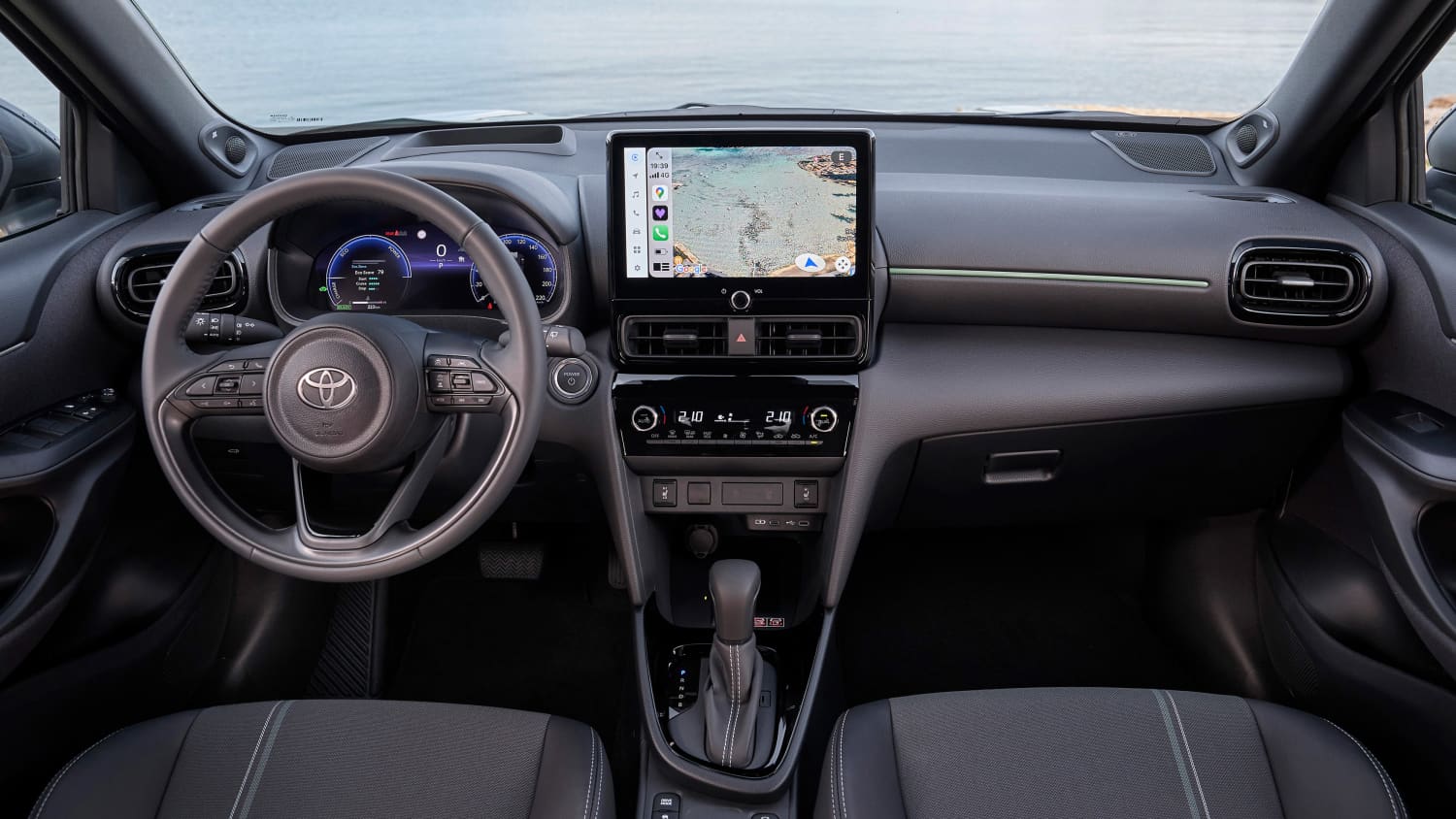 Cockpit des Toyota Yaris Cross