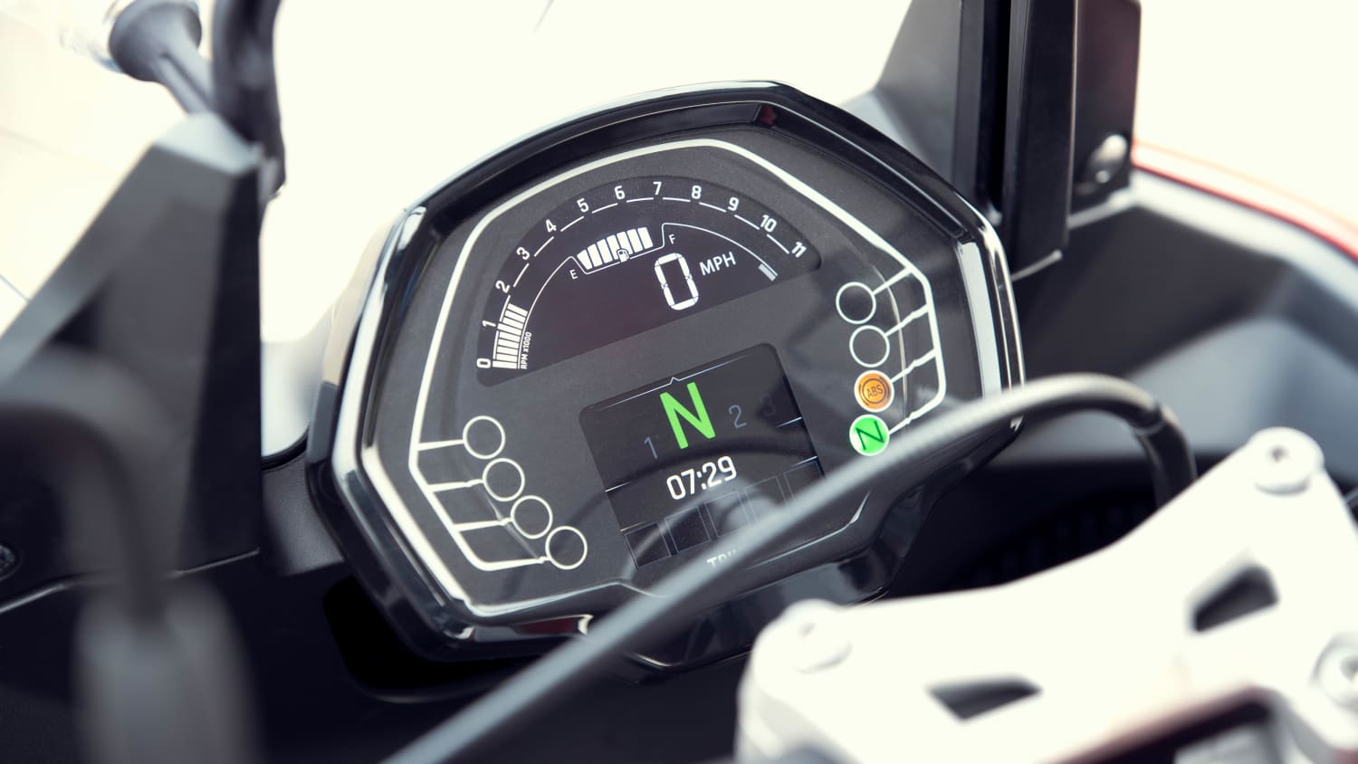 Display der Triumph Tiger Sport 660