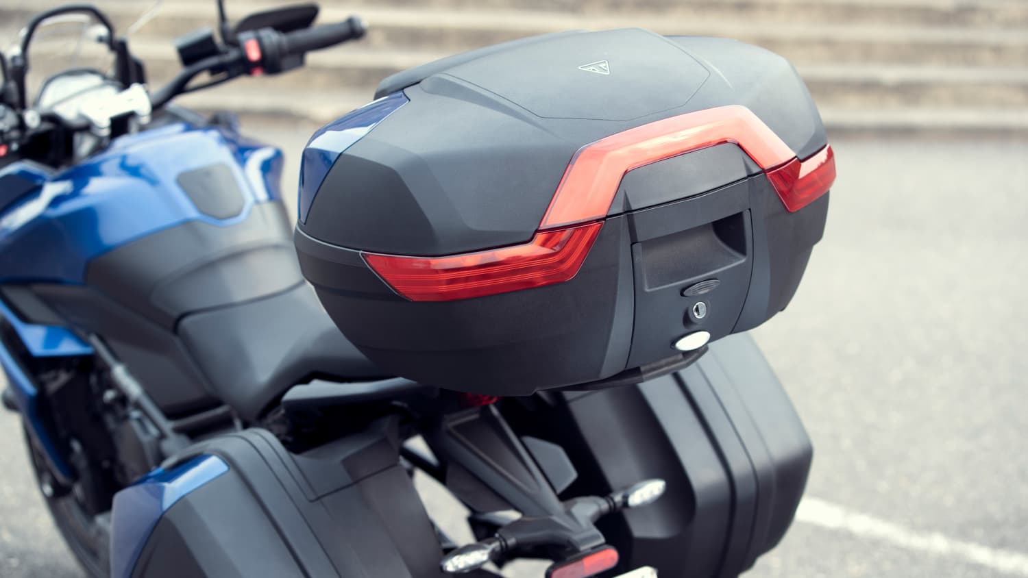 Motorradkoffer an einer Triumph Tiger Sport 660