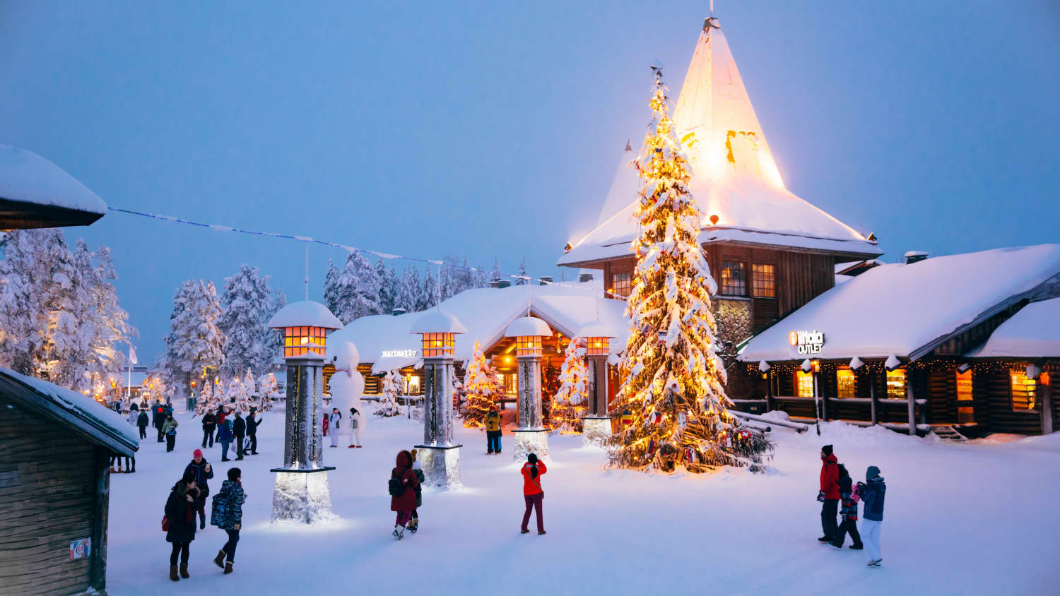 Santa Claus Village in Rovaniemi im Winter