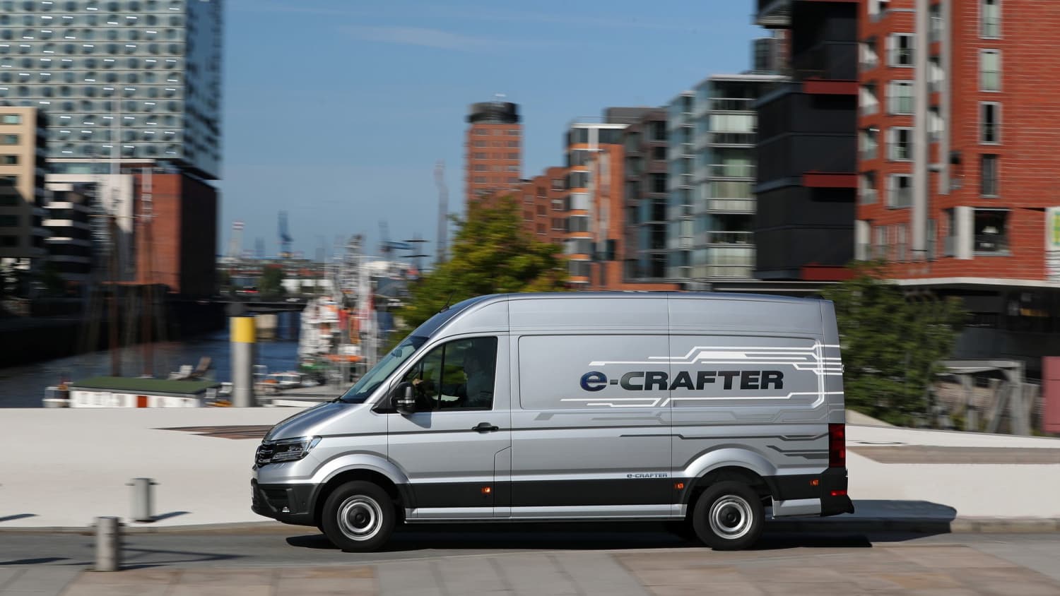 VW e-Crafter von der Seite