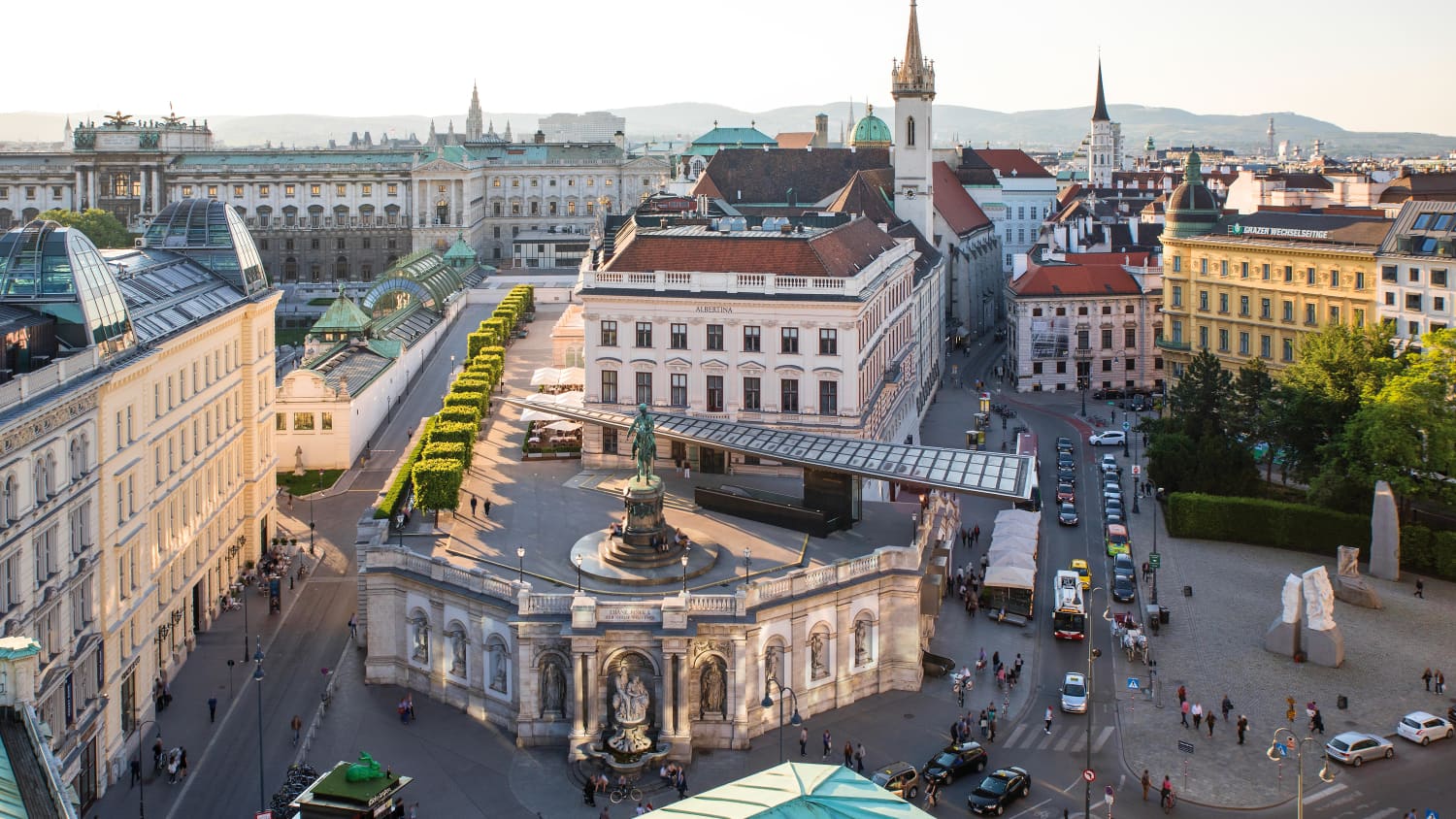 Luftaufnahme der Albertina in Wien