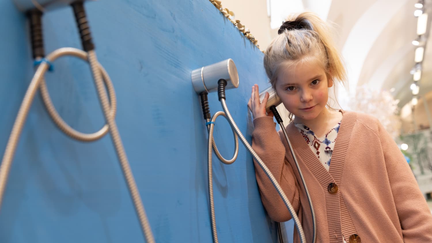 Kind im Zoom Kindermuseum in Wien