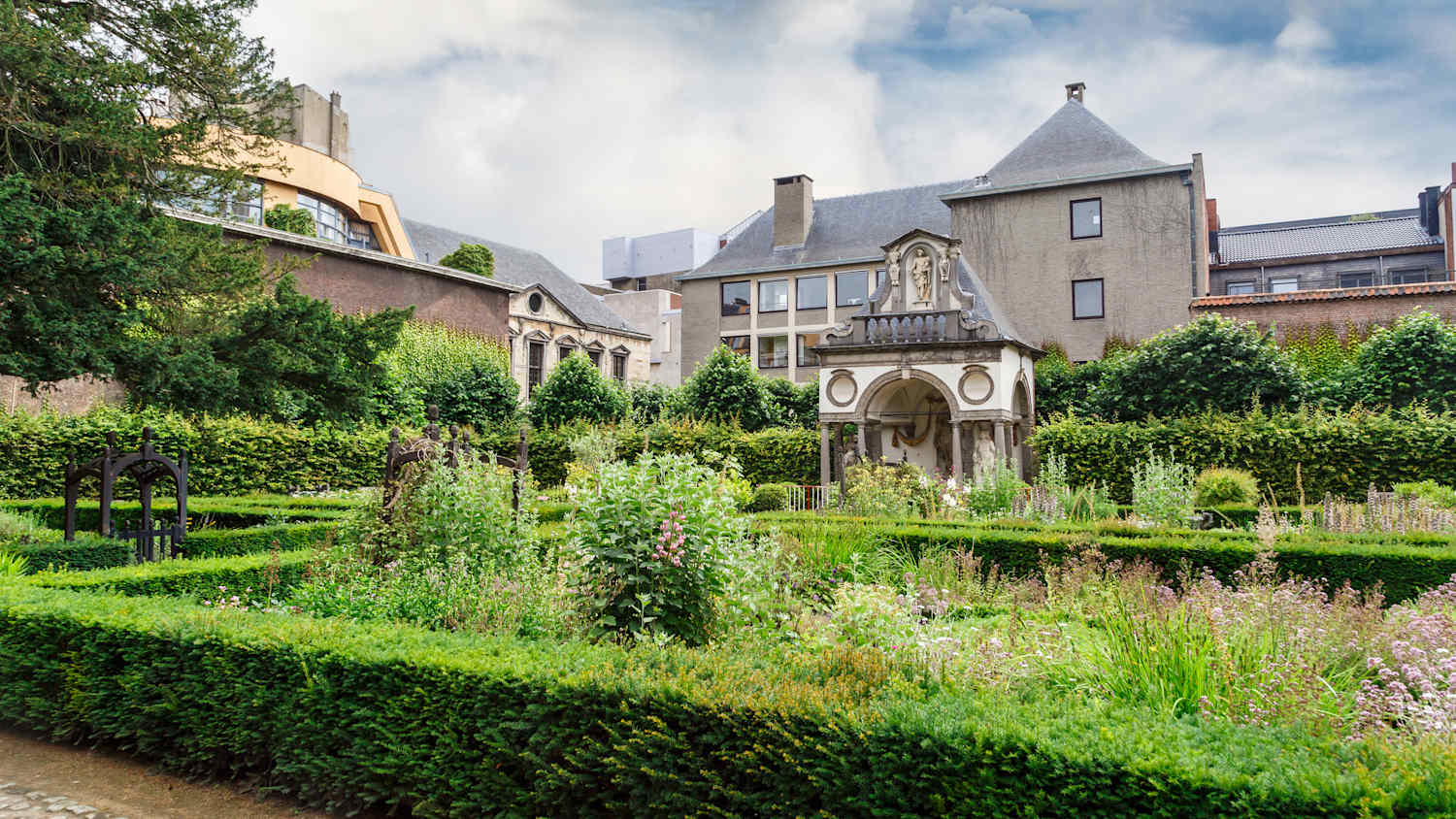 Das Peter Paul Rubens Haus mit Garten in Antwerpen in Belgien