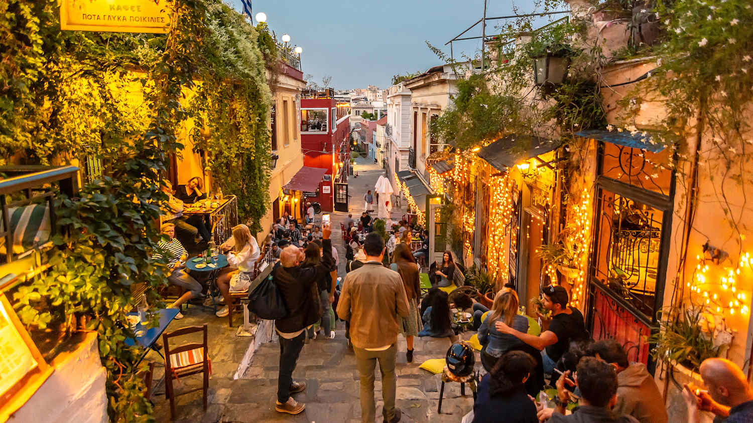 Straße im Plaka District in Athen