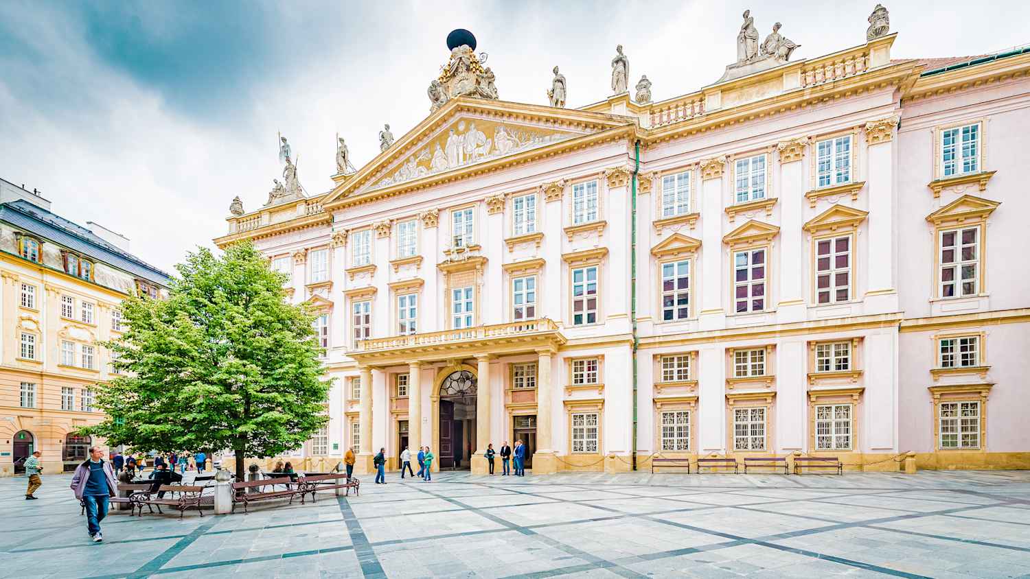 Außenansicht des Primatialpalais in Bratislava