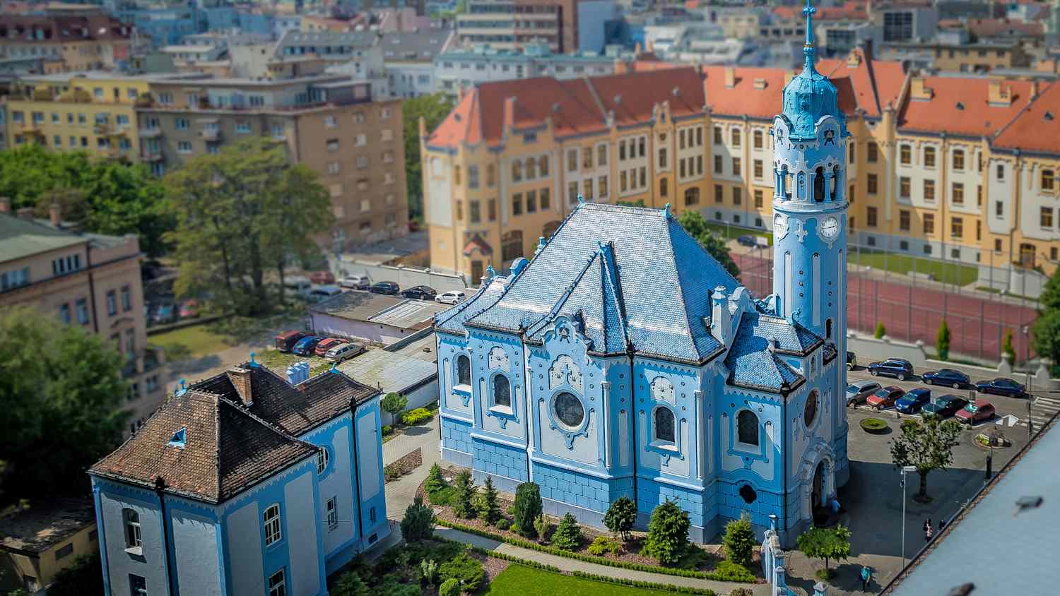 Blick auf die Sankt Elisabeth Kirche in Bratislava