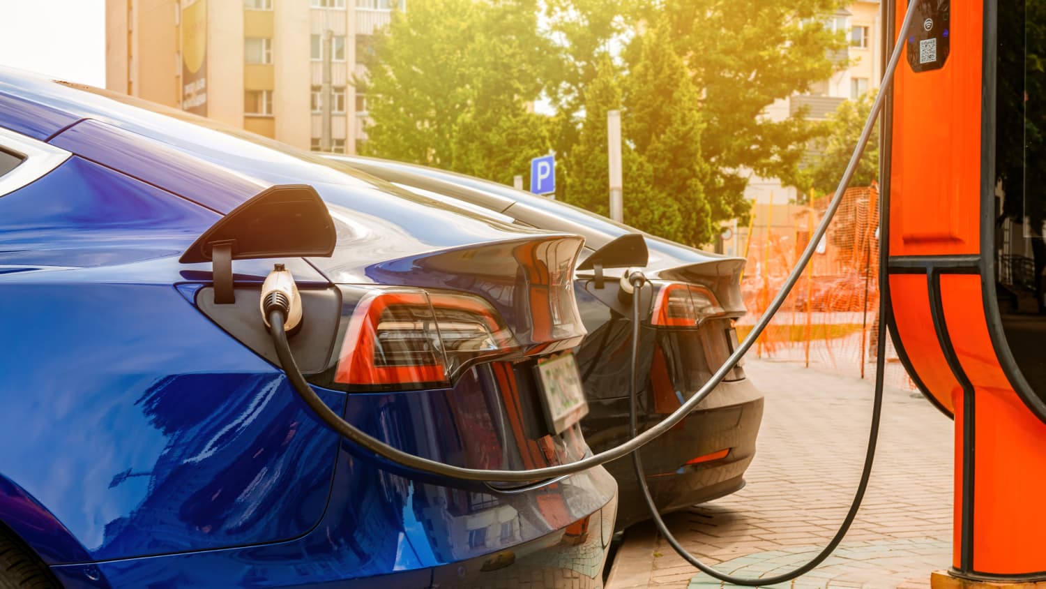 E-Autos beim Laden