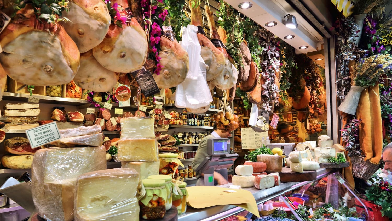Käsestand auf dem Mercato Centrale in Florenz