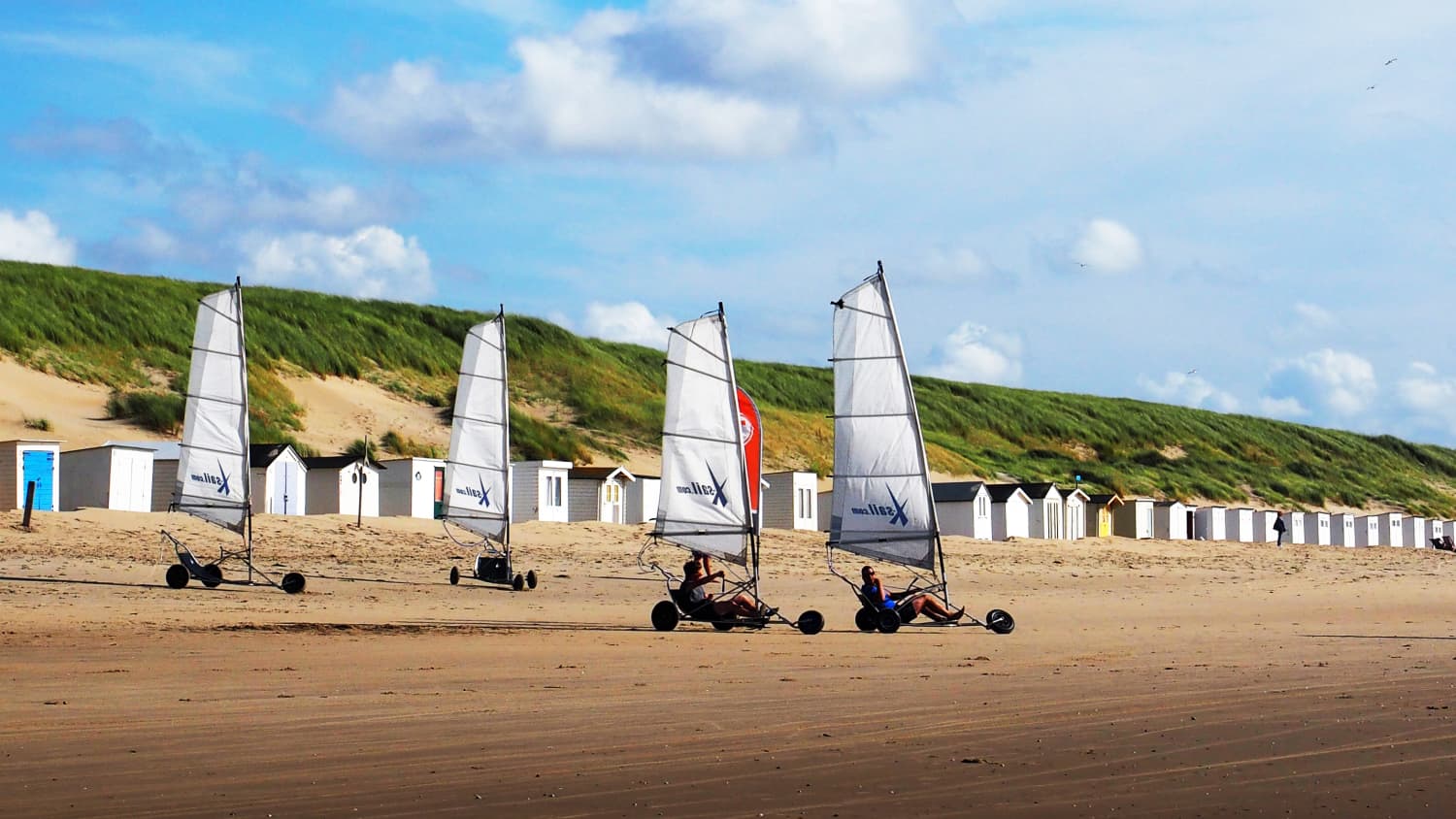 Strandsegeln an der Küste der Insel Texel