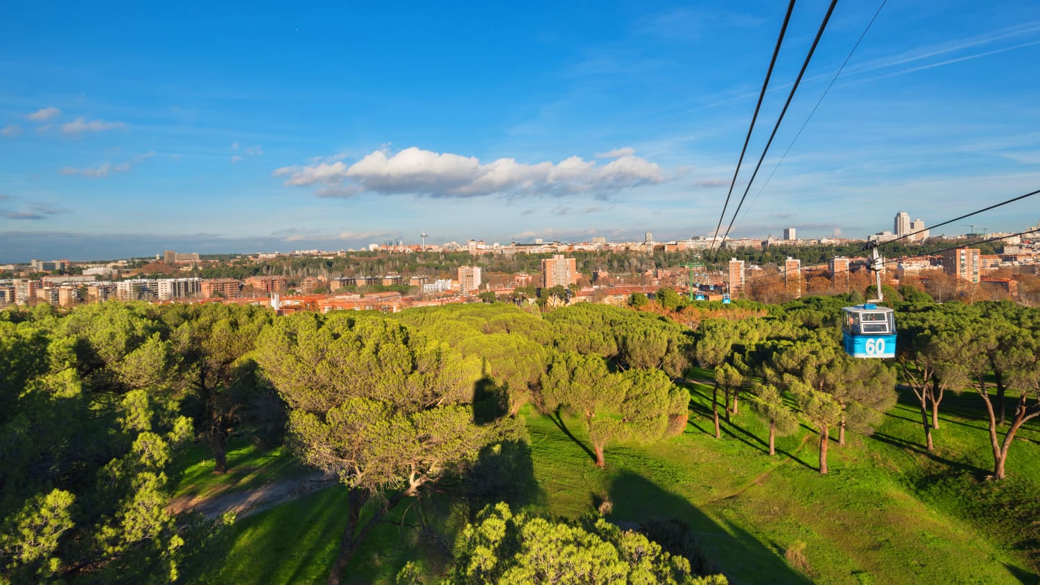 Seilbahn im Casa de Campo Park in Madrid
