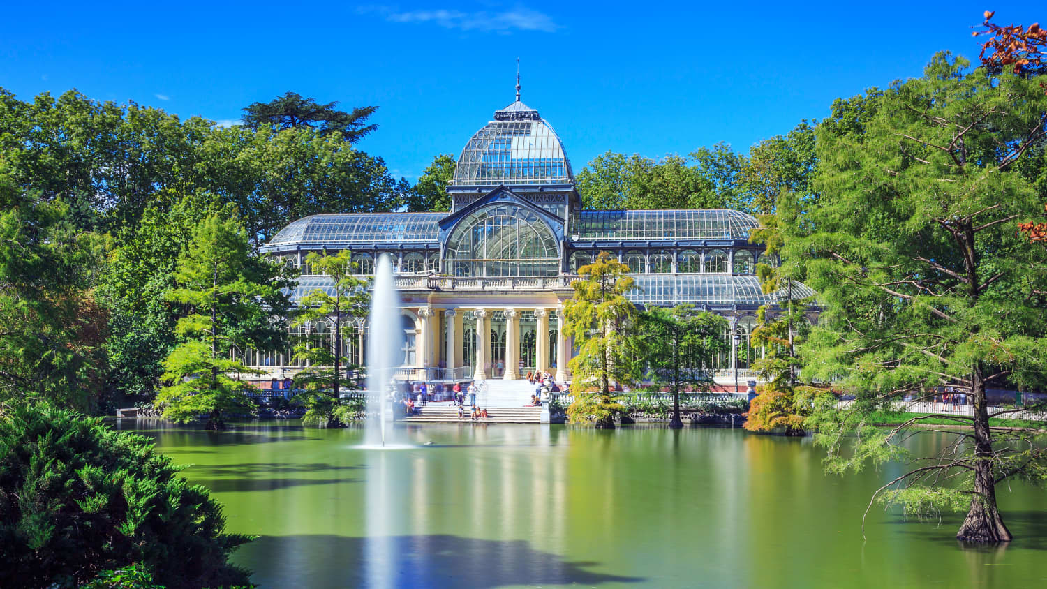 Glaspavillon im Parque del Retiro in Madrid