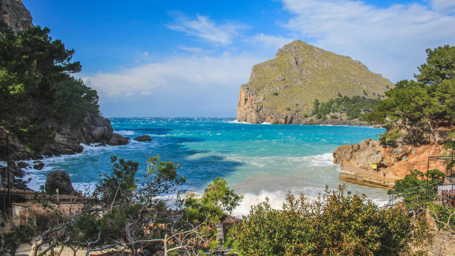 Blick auf Cala de Sa Calobra auf Mallorca