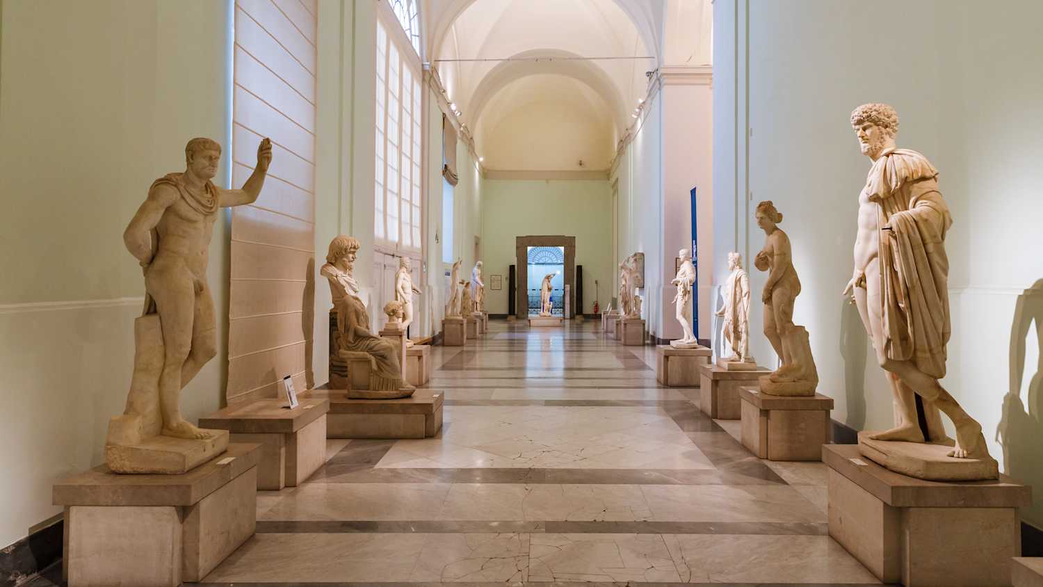 Statuen im Archäoloschien Museum in Neapel