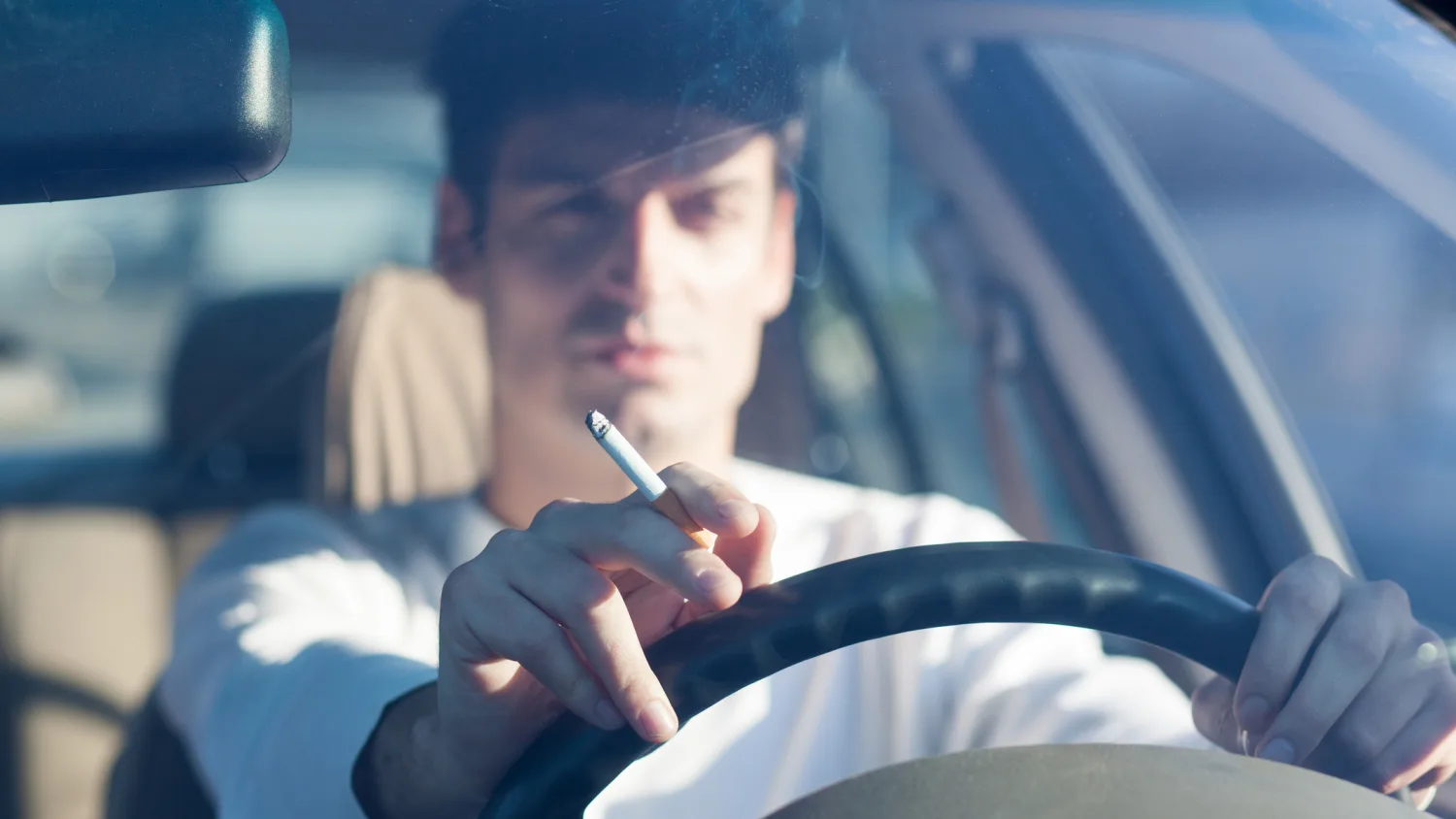Rauchverbot im Auto in Europa