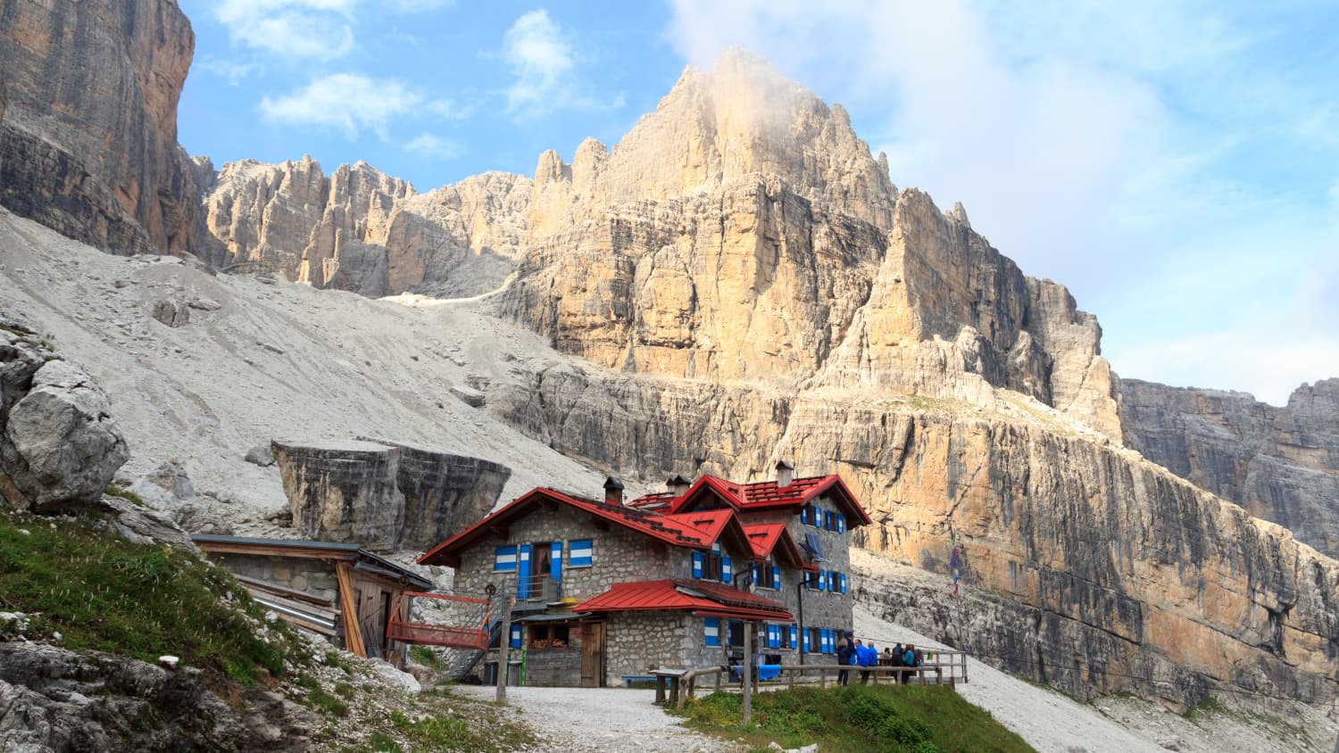 Die Alphütte Rifugio Agostini in den Brenta-Dolomiten im Trentino