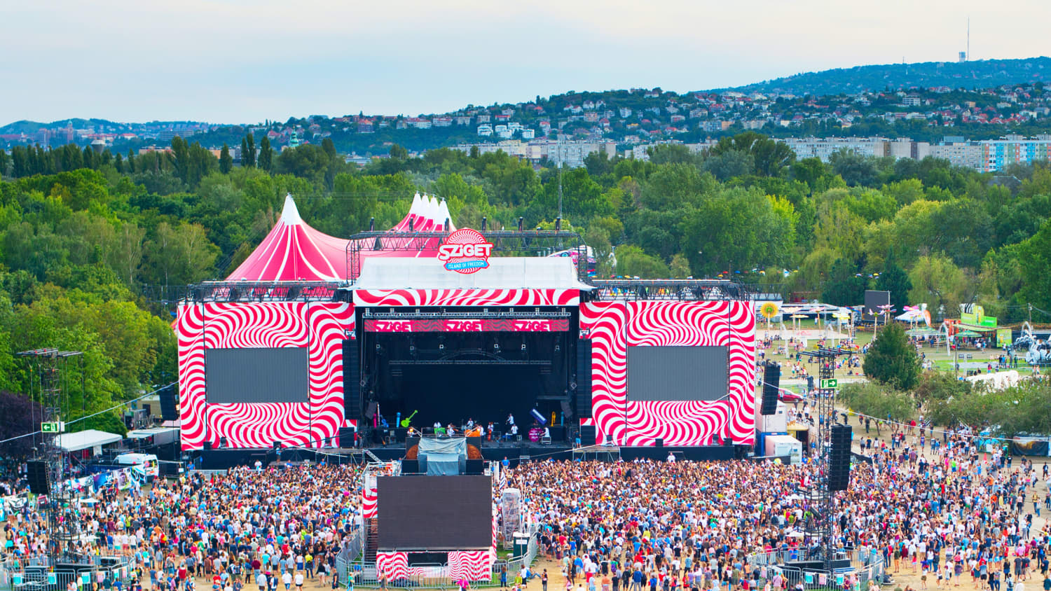 Eines der größten Musikfestivals Europa ist das Sziget Festival in Budapest