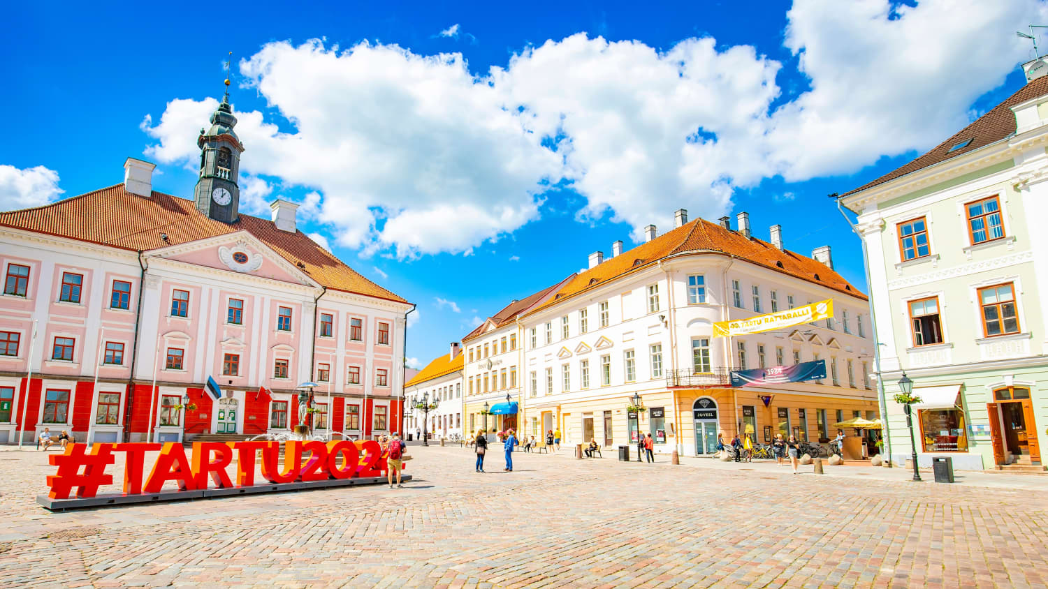 Rathausplatz in der estnischen Stadt Tartu