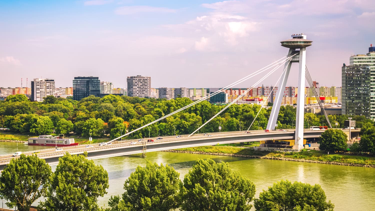 Most SNP Brücke in Bratislava