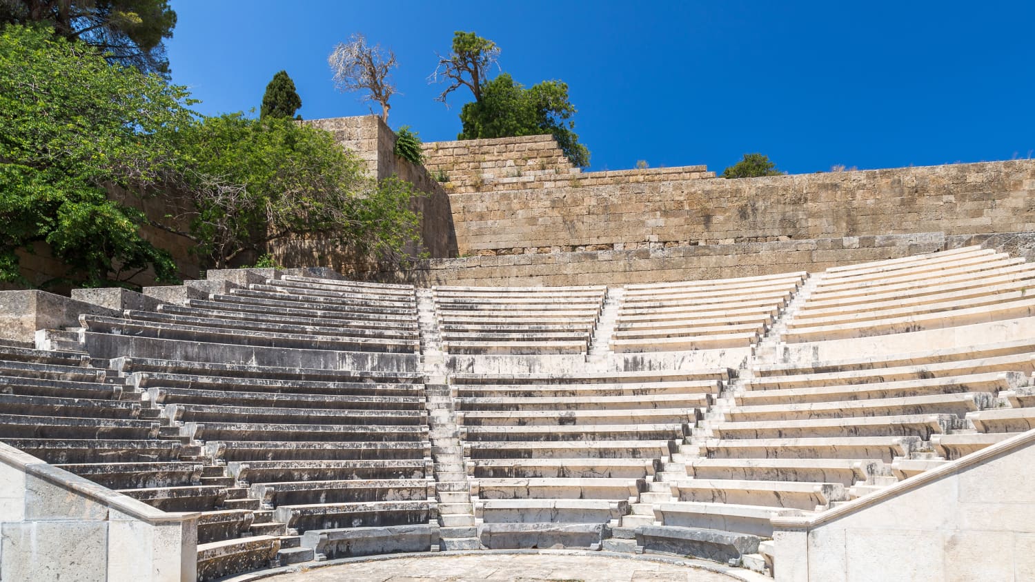 Das Odeion der Akropolis am Monte Smith auf Rhodos