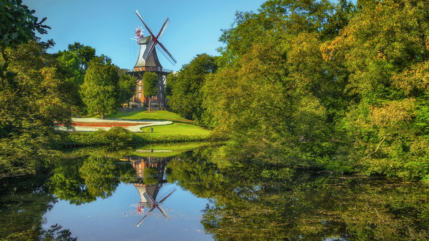 Eine Windmühle mitten in der Stadt Bremen