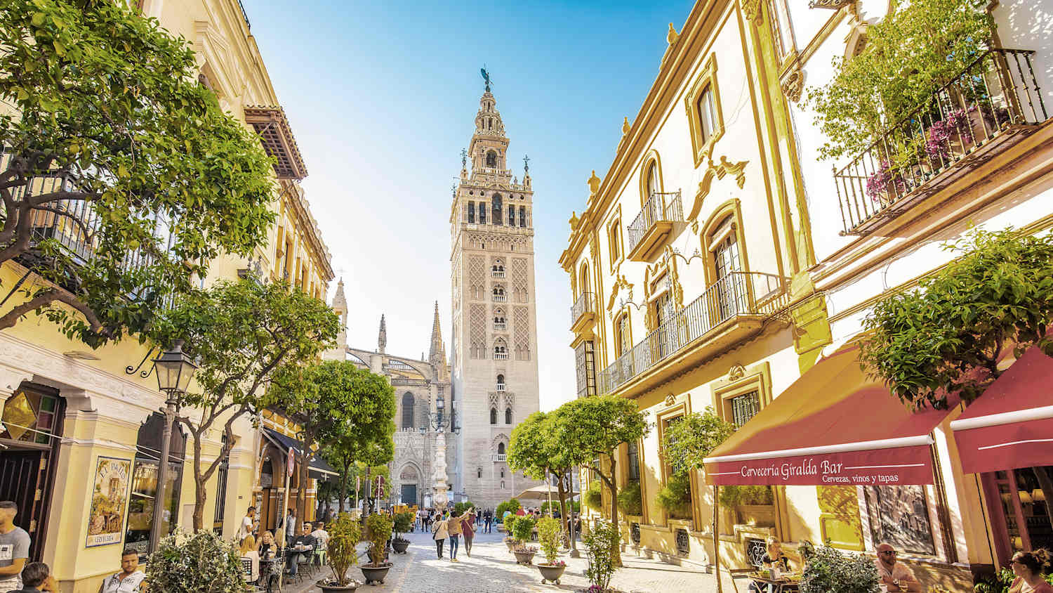 Die Stadt Sevilla mit Blick auf die Kathedrale