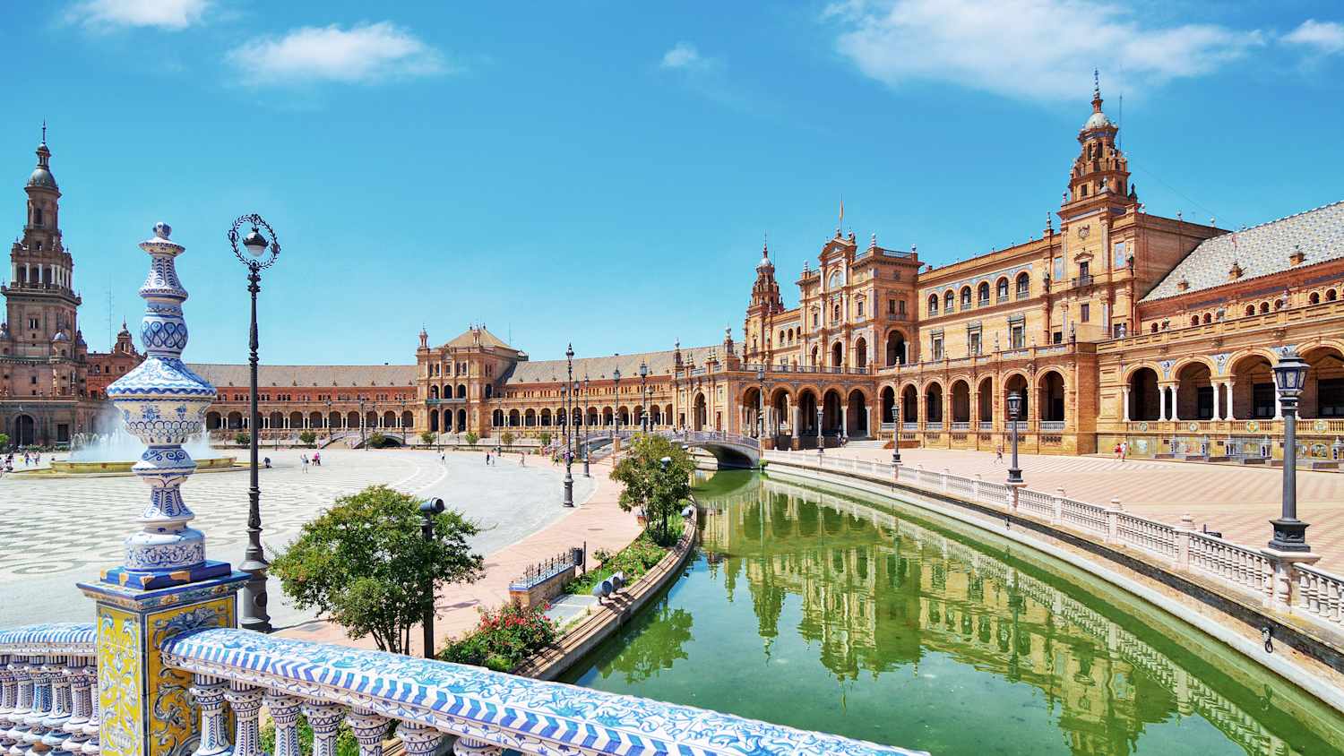 Der Plaza de Espana in Sevilla