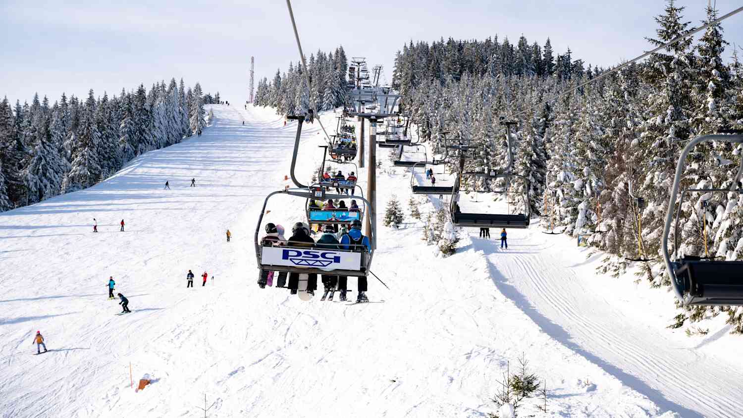 Skilifte im Skigebiet Spindleruv Mlyn in Tschechien