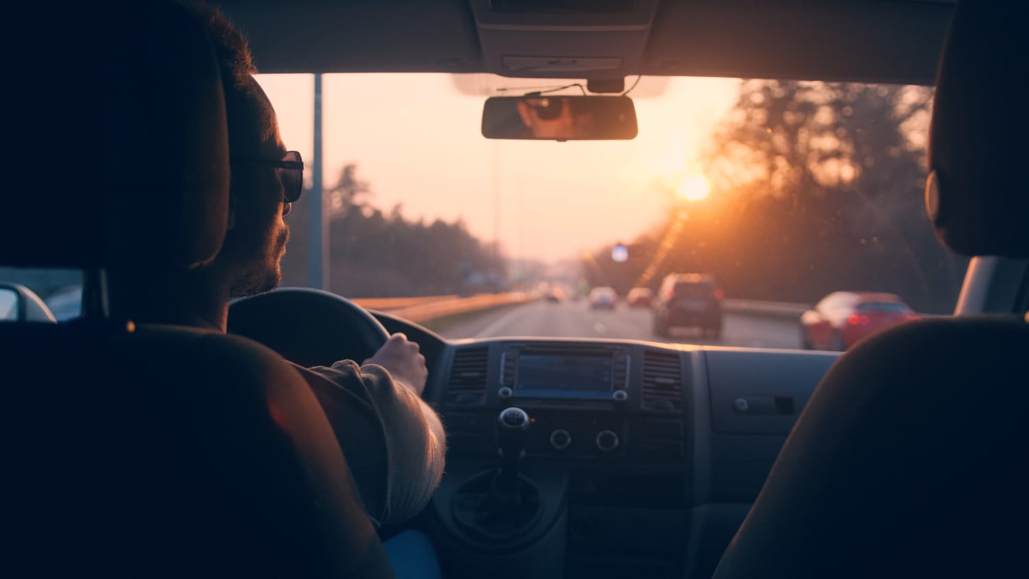 Sonnenblende im Auto: Eine Funktion kennt fast niemand