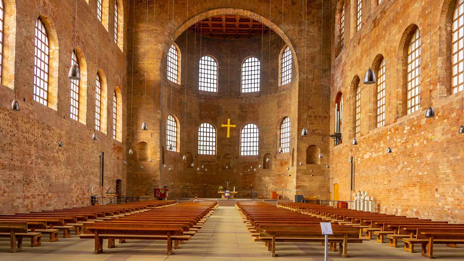 Innenansicht der Konstantin Basilika in Trier