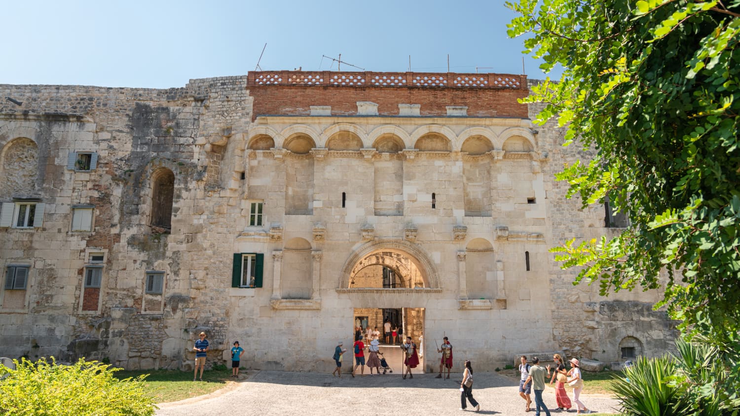 Golden Gate oder das Nordtor, ist eines der vier wichtigsten römischen Tore in die Altstadt von Split und wurde als Teil des Diokletianpalastes erbaut
