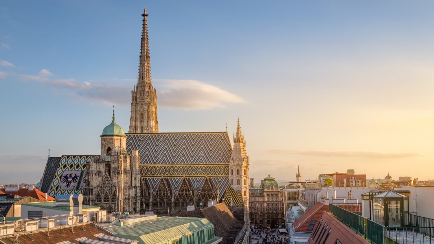 Stephansdom und Wiener Skyline