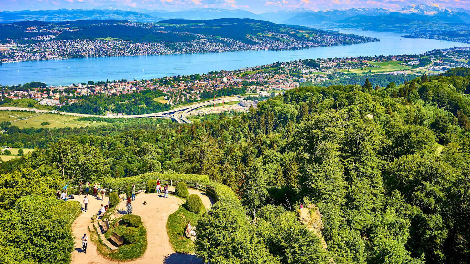 Blick auf die Landschaft vom Uetliberg aus