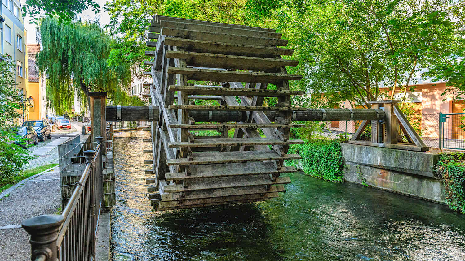 Wasserrad am Schwalllech in Augsburg