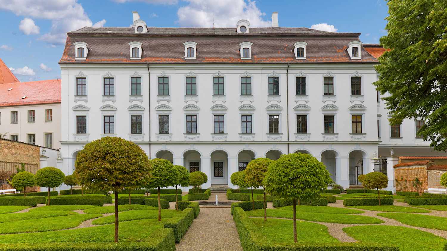 Außenansicht des Schaezlerpalais in Augsburg