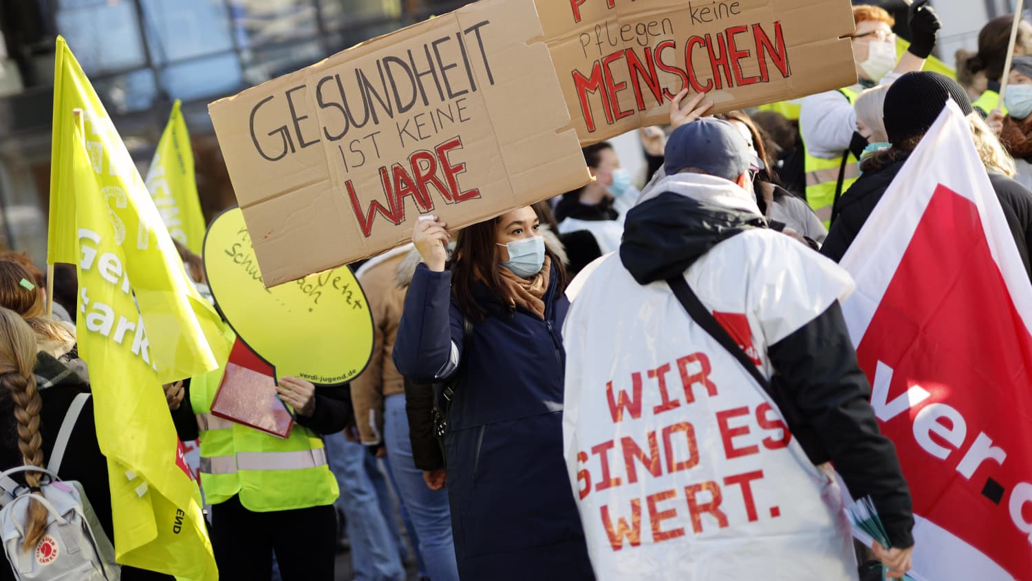 Verdi Warnstreik in Köln für höhere Löhne im Pflegebereich