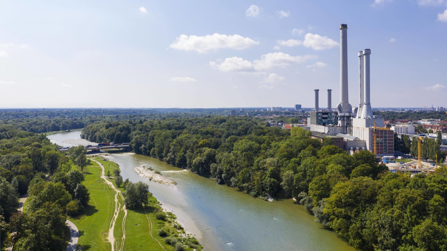 Luftaufnahme vom Heizkrafwerk in München an der Isar