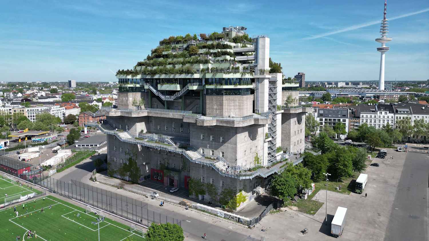 Außenansicht des Grünen Bunkers in Hamburg