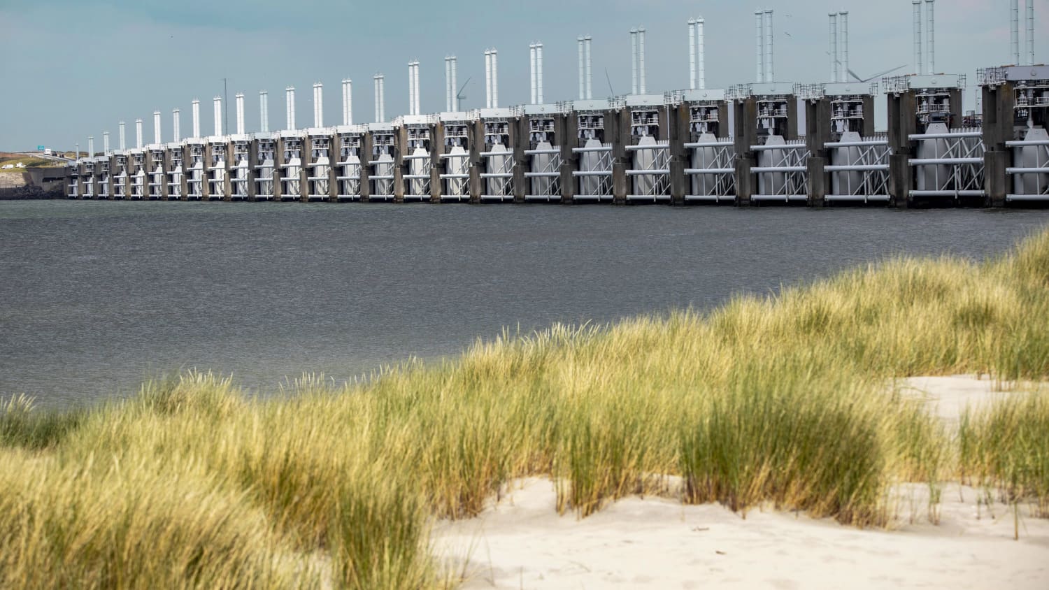 Die Deltawerke sind Schutzsystem gegen Hochwasser und Sturmfluten in den Niederlanden