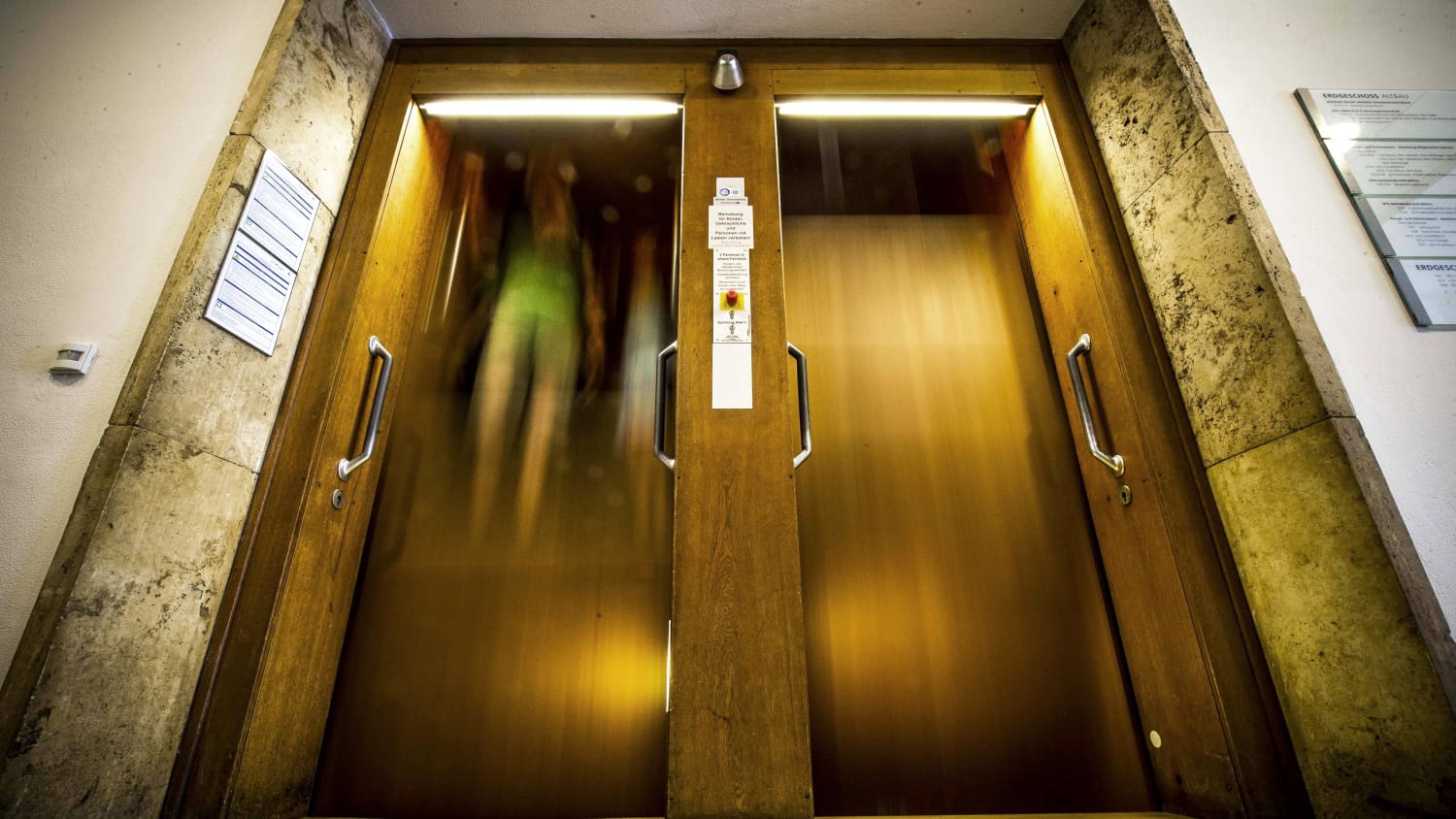 Paternoster im Stuttgarter Rathaus