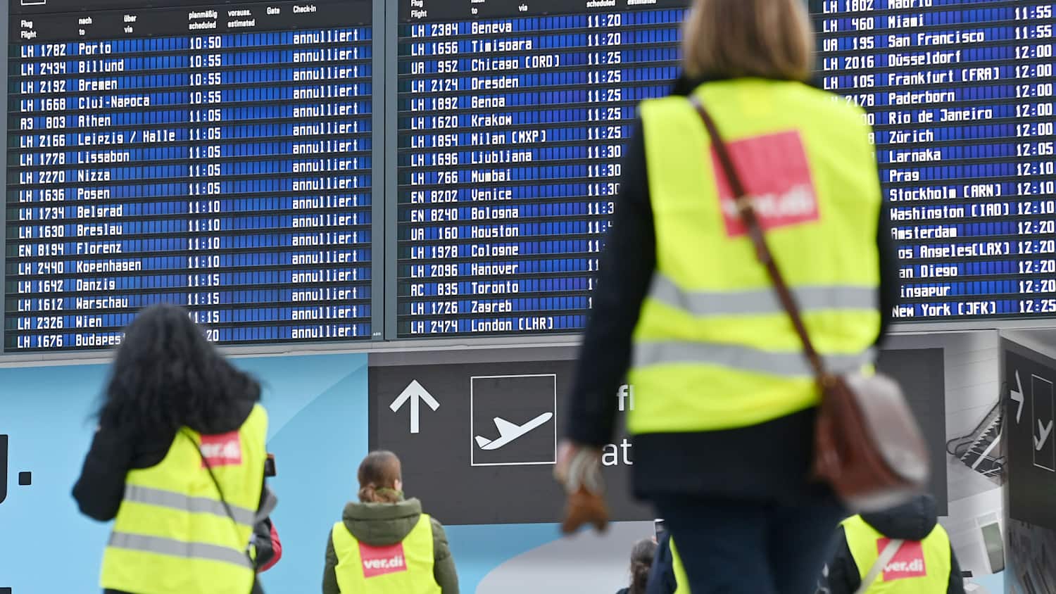 Beschreibung Ver.di bestreikt erneut die Lufthansa! Am Donnerstag und Freitag ruft die Gewerkschaft das Bodenpersonal dazu auf, die Arbeit nierderzulegen.
