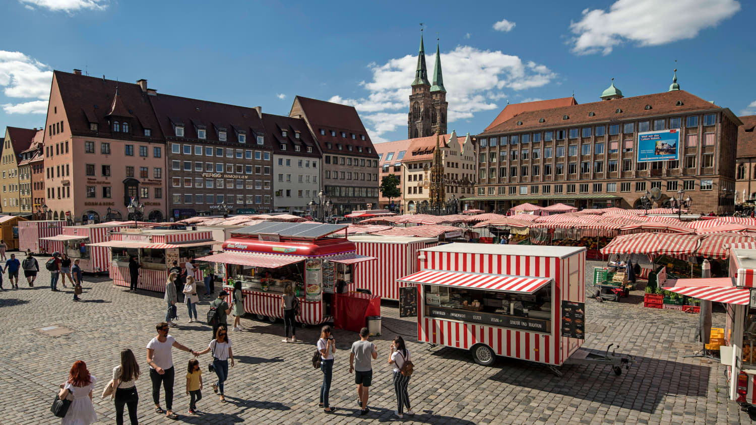 Wochenmarkt auf dem Nürnberger Hauptmarkt