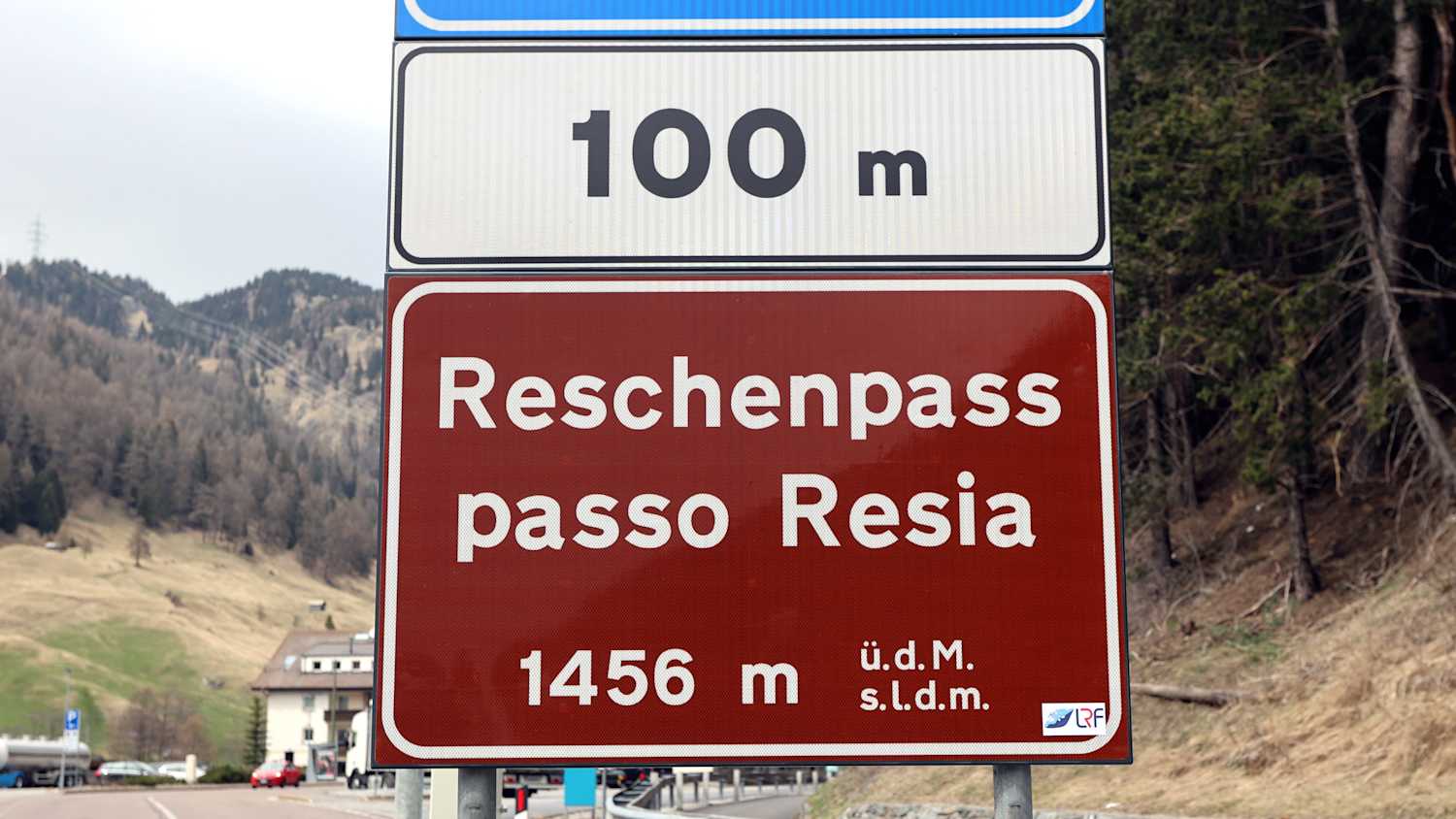 Reschenpass Schild