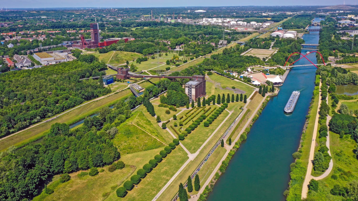 Blick aus der Luft auf den Nordsternpark in Gelsenkirche