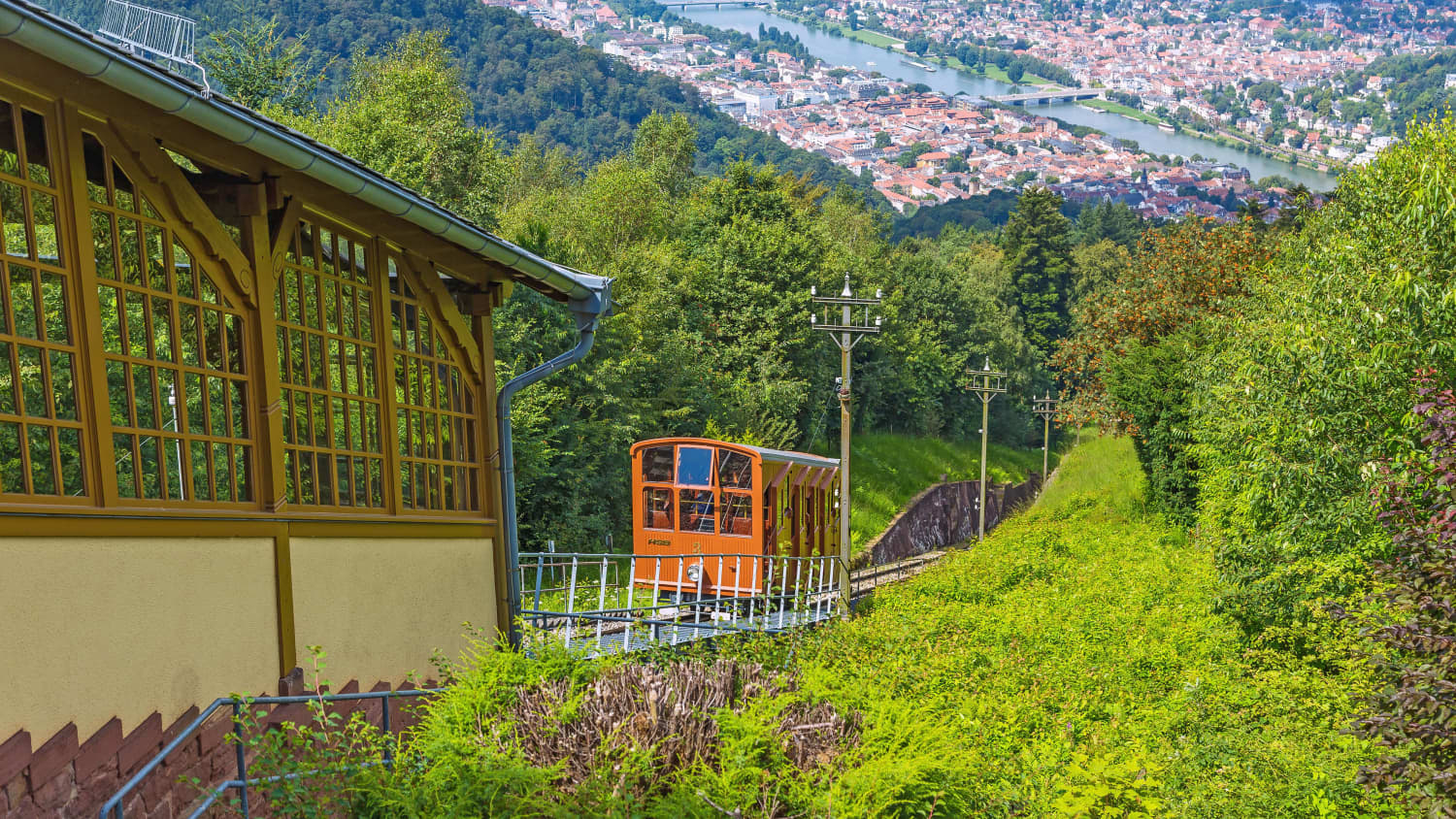 Die Bergbahn am Königsstuhl über Heidelberg