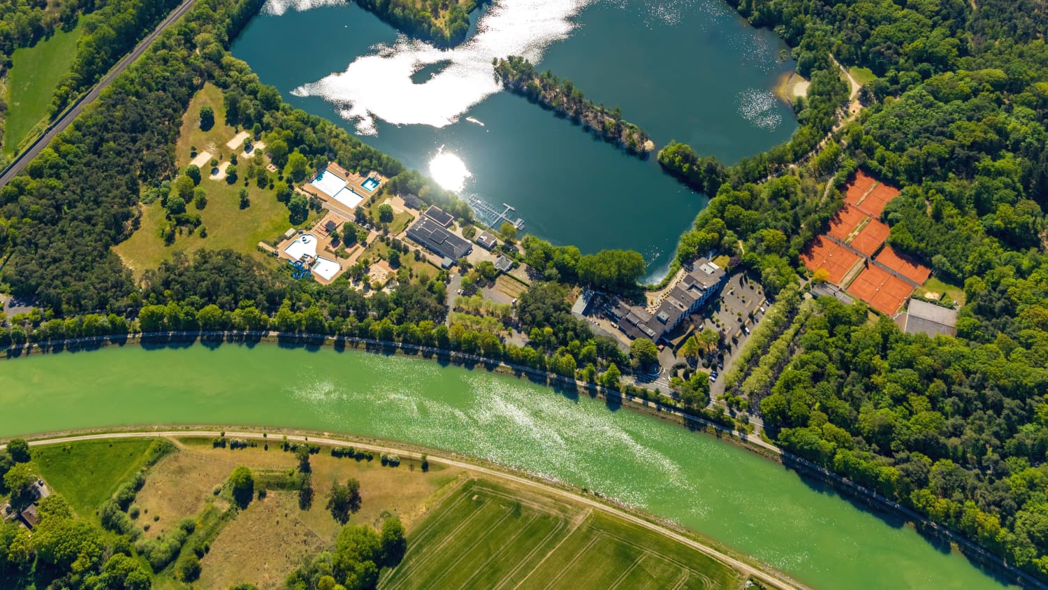Topshot auf den Dortmund-Ems-Kanal im Münsterland