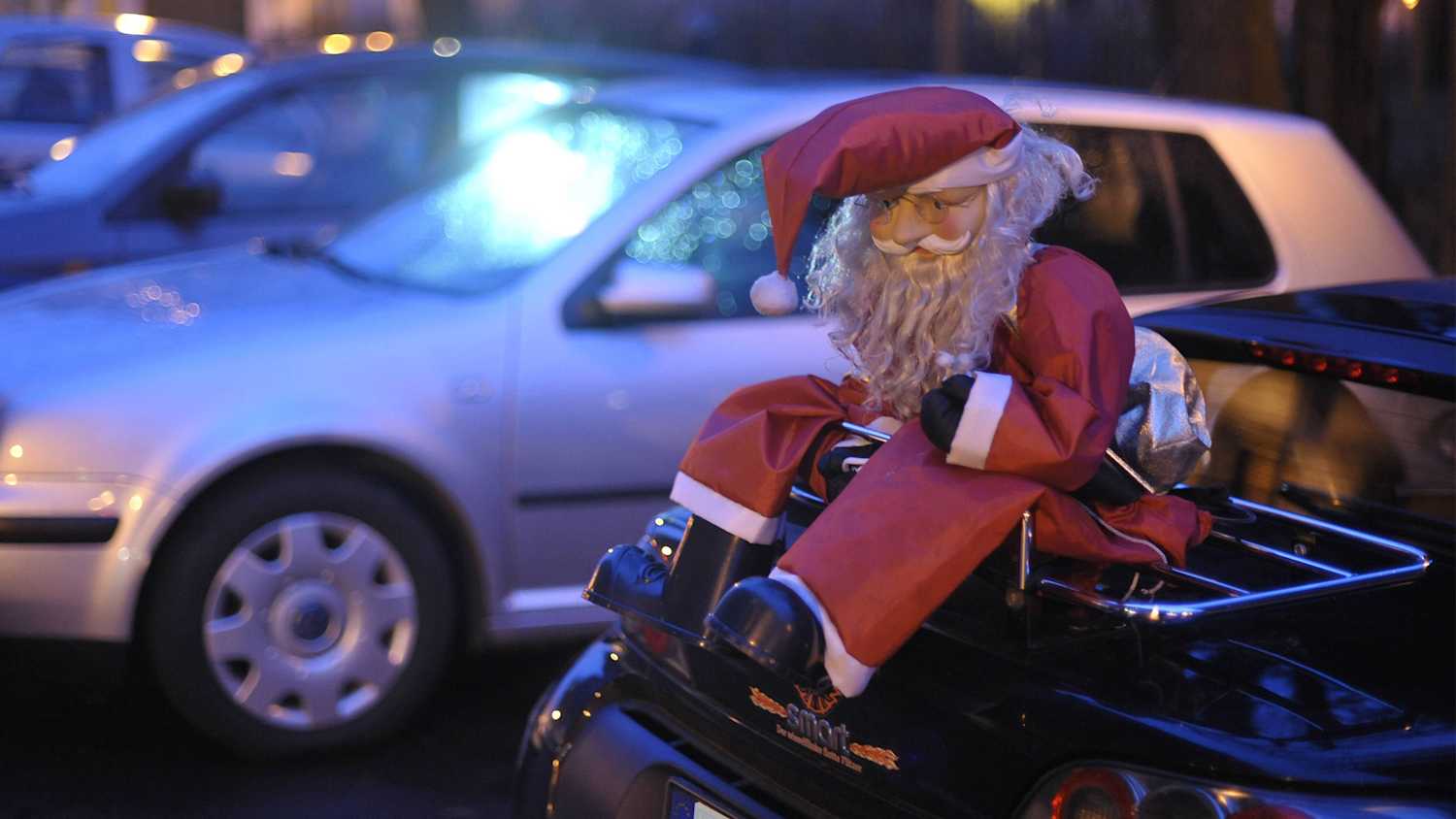 Weihnachtsdeko im Auto: Was ist erlaubt  und was nicht?