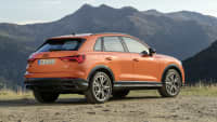 Audi Q3 Heckansicht in Orange