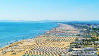 Luftaufnahme vom Strand von Rimini