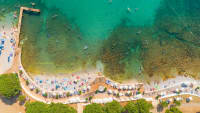 Luftaufnahme des Strands von Alba Chiara bei Medulin in Kroatien